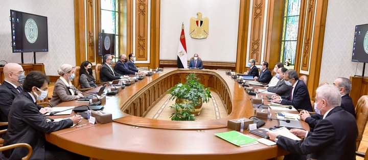 " السيسي " يجتمع باللجنة الوزارية العليا للإعداد لاستضافة مصر للقمة العالمية للمناخ COP27