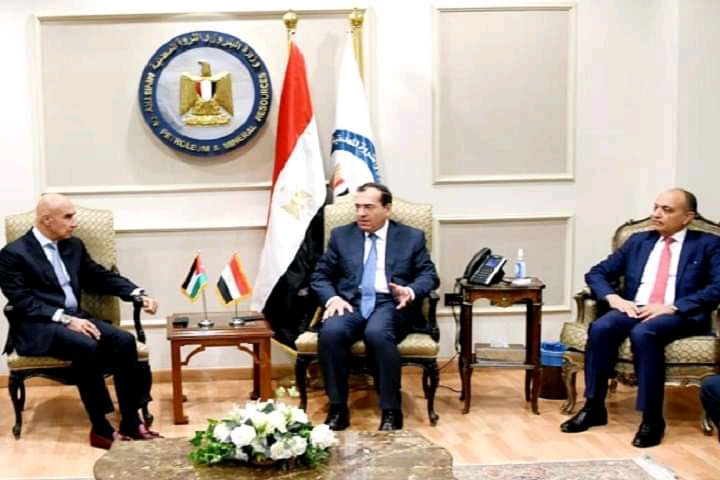 وزيرا البترول المصري والاستثمار الأردني يبحثان التعاون المشترك