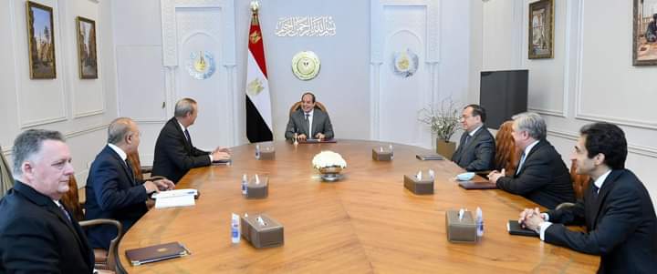 الرئيس السيسي يستقبل رئيس شركة شيفرون بحضور وزير البترول