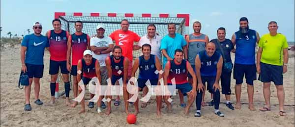 فريق الإسكندرية للبترول لكرة اليد الشاطئية 35 سنة