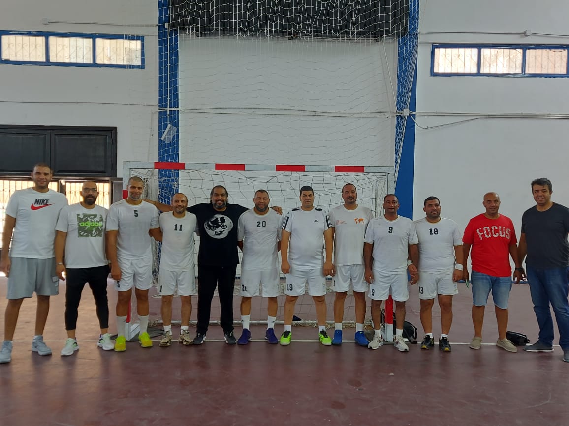 فريق مصر للبترول لكرة اليد 40 عام