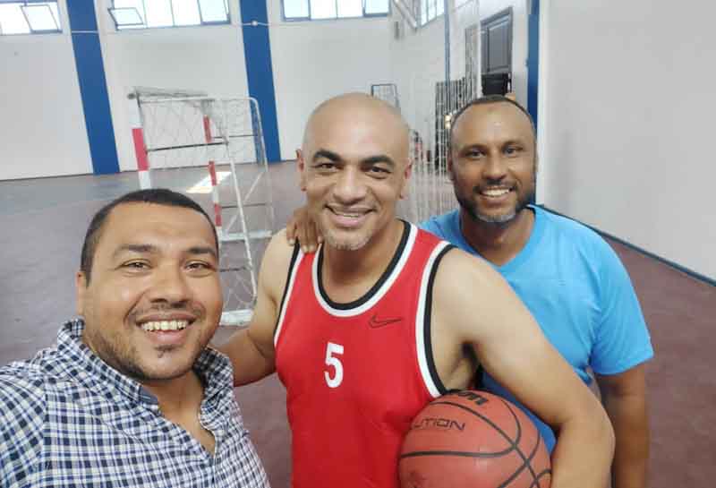 نجوم منتخب مصر لكرة السلة الحسيني سمير وأمير فنان لاعبي فريق جاسكو
