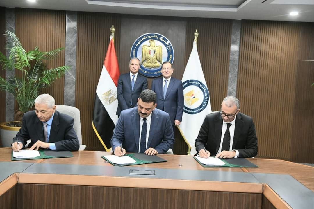 " المُلا " يشهد توقيع اتفاقية إنشاء شركة لتعظيم القيمة المضافة لخامات الفوسفات