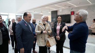 رئيس شركة مصر للصيانة في زيارة لمستشفى بهية