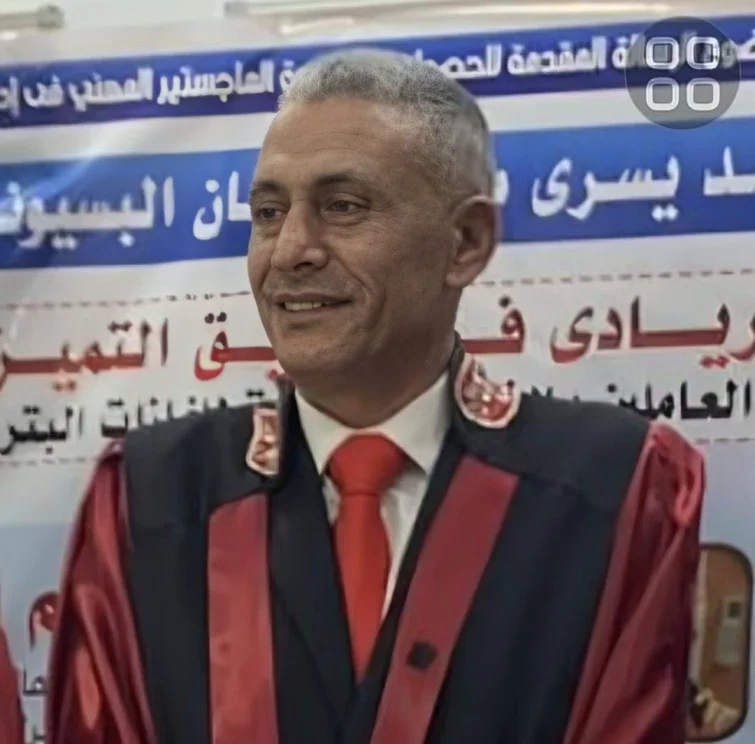 حصول الزميل أحمد يسري على درجة الماجستير 