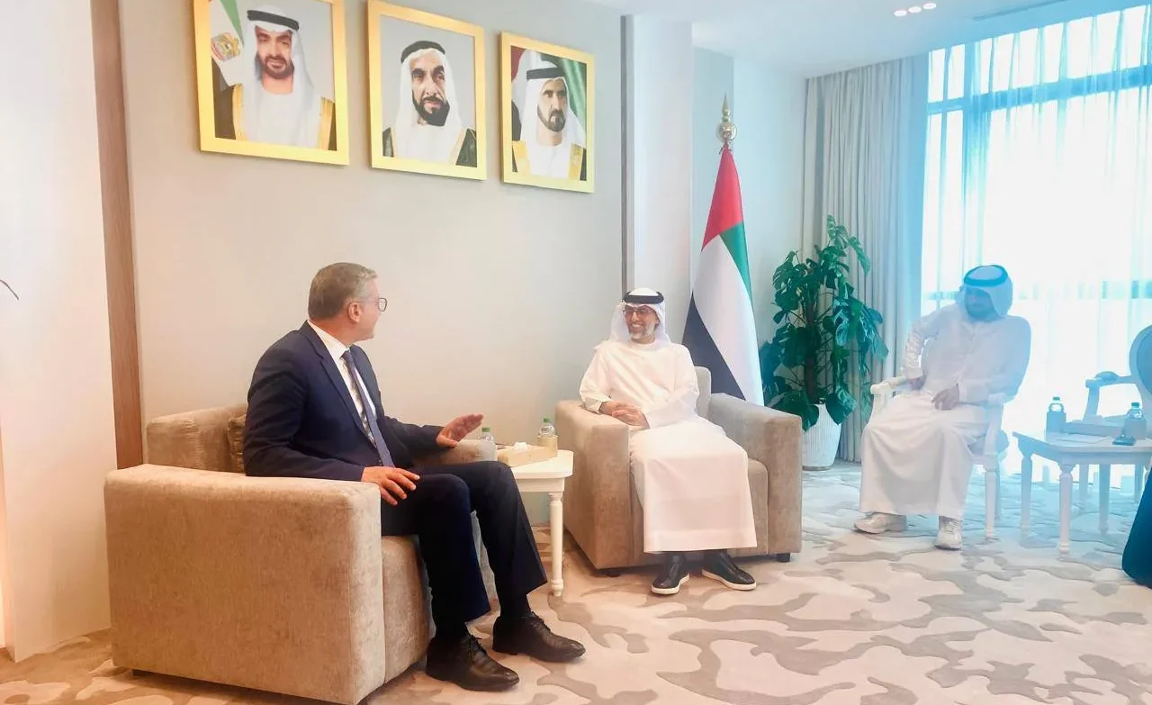 وزير البترول يلتقي وزير الطاقة والبنيه التحية الإماراتي لتعزيز التعاون المشترك