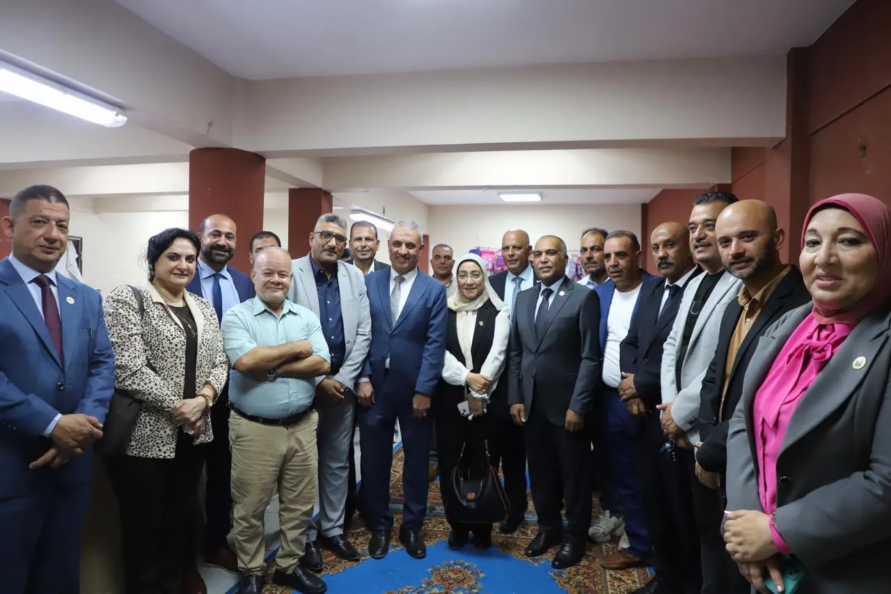 افتتاح معرض المستلزمات المدرسية بشركة الإسكندرية للبترول