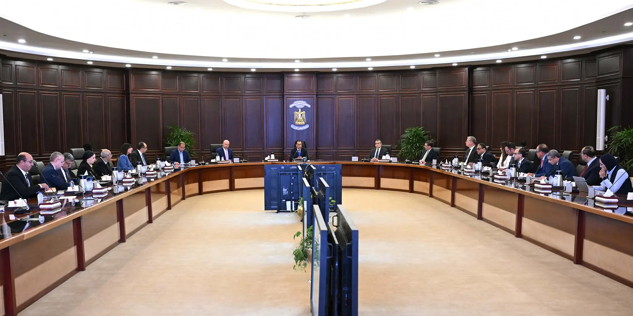 رئيس الوزراء يتابع جهود توفير المنتجات البترولية لقطاعي الصناعة والزراعة