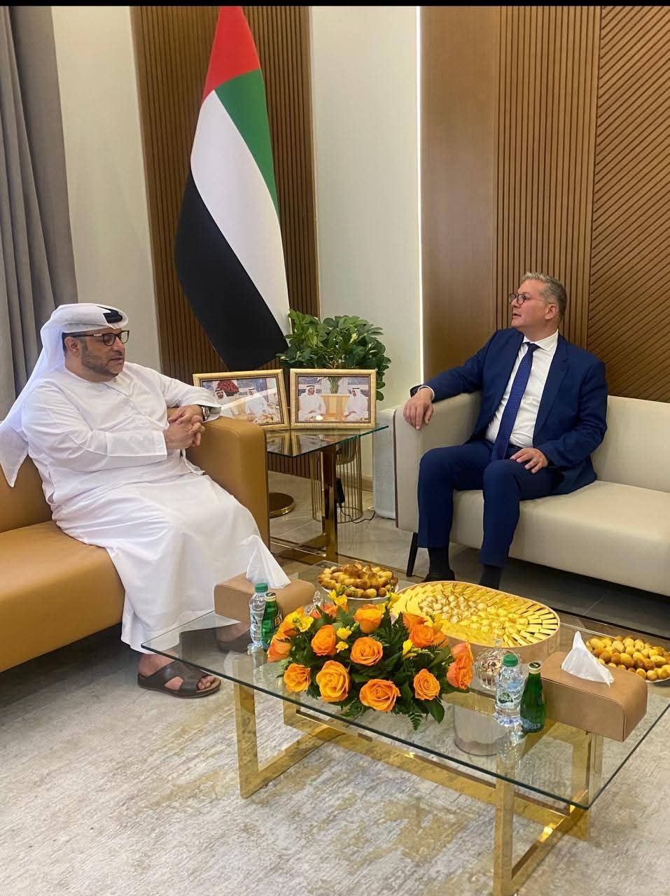 وزير البترول يلتقي مدير الديوان الأميري بالفجيرة 