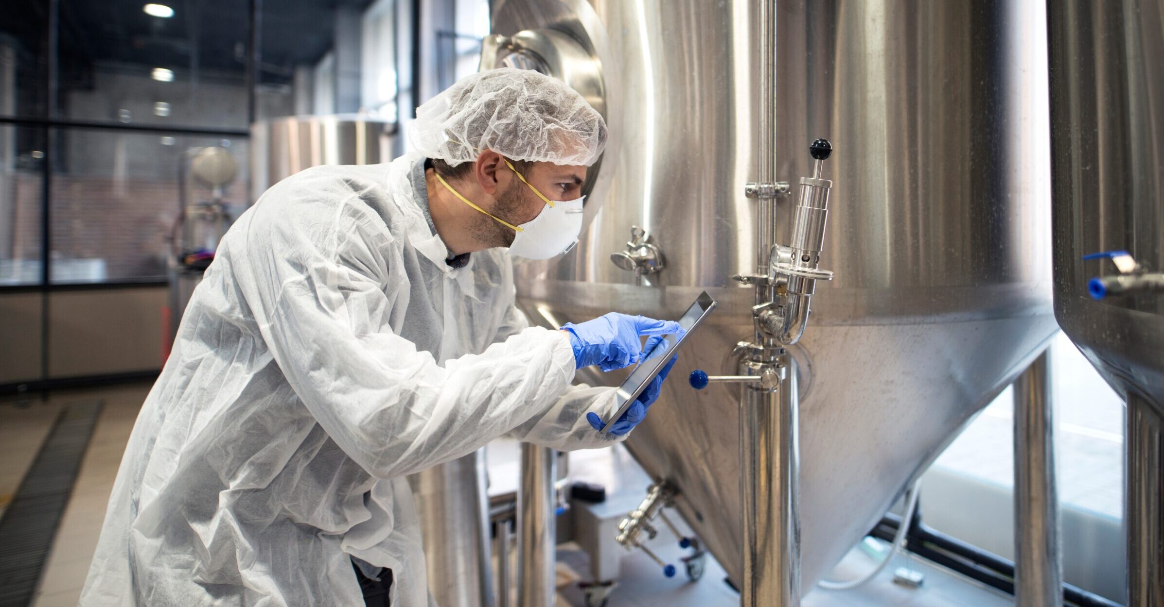 تقليل البصمة الكربونية في صناعة البولي إيثيلين