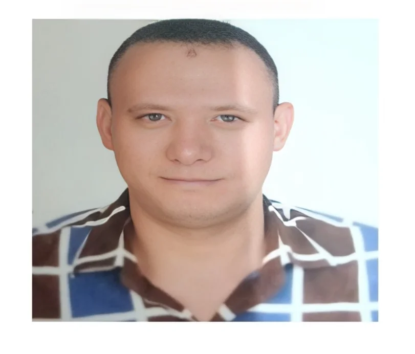 الزميل أيمن محمد عبد العزيز