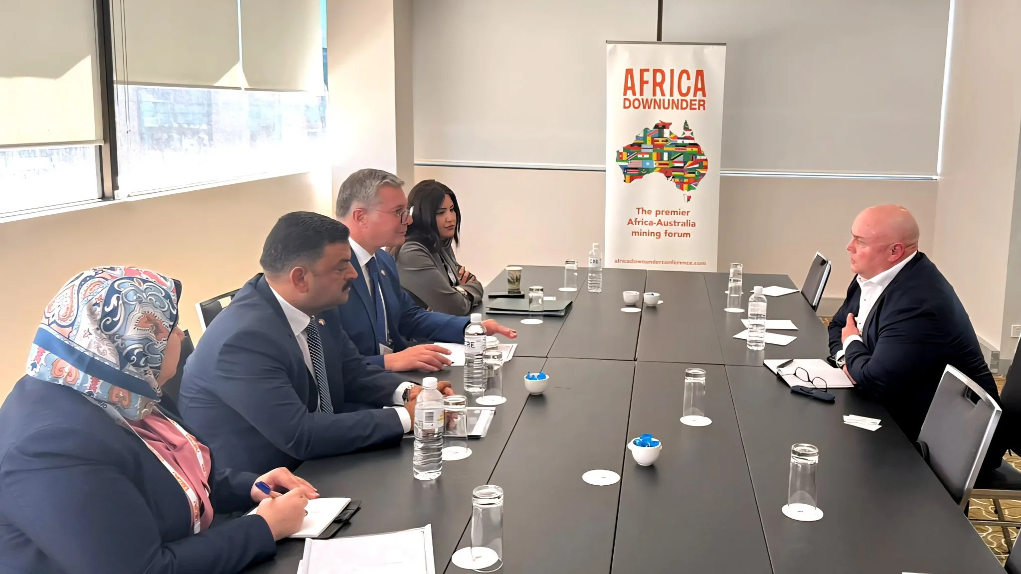 وزير البترول يبحث مع رؤساء الشركات الأسترالية فرص الاستثمار في التعدين بمصر