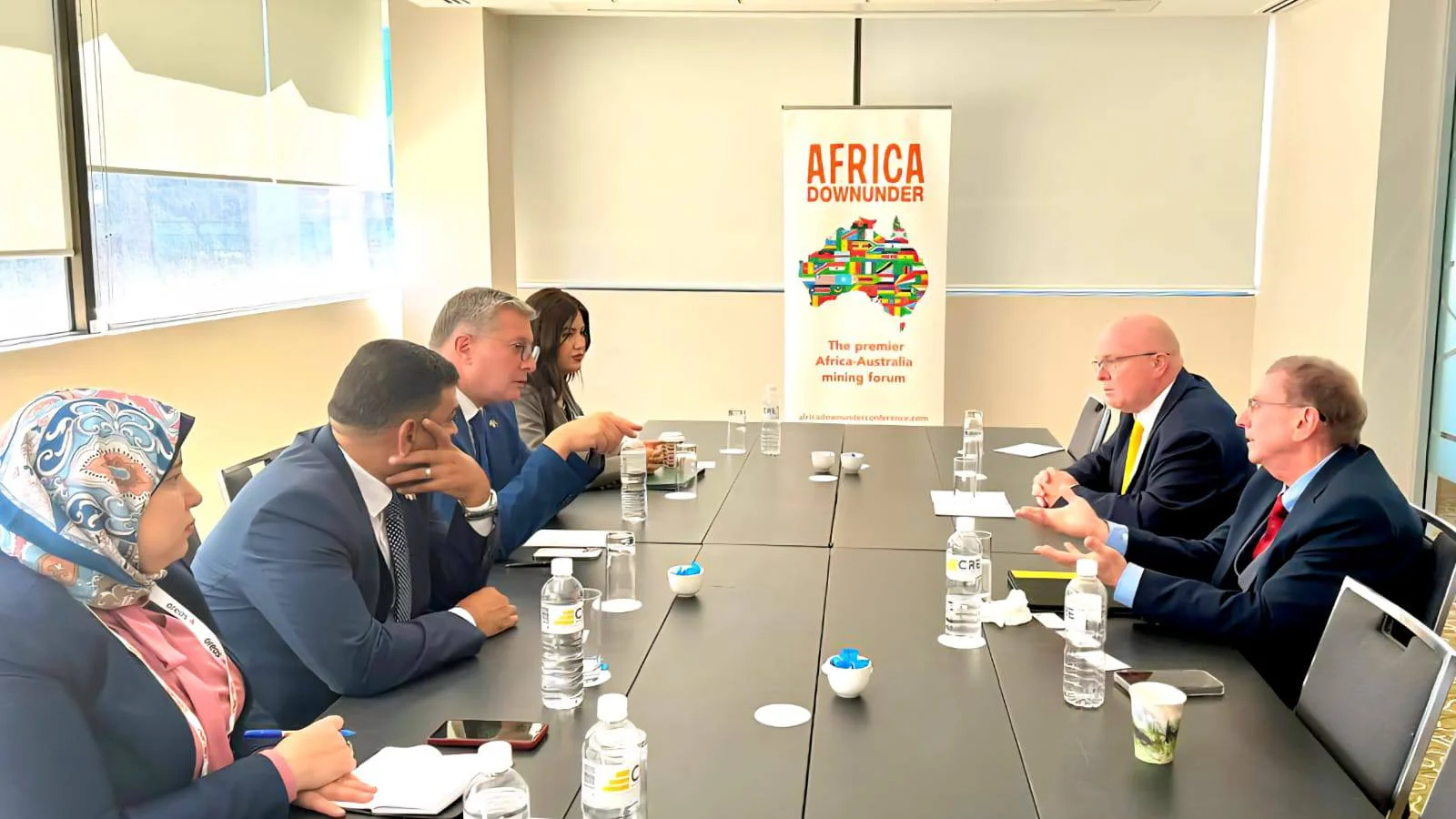 وزير البترول يبحث مع رؤساء الشركات الأسترالية فرص الاستثمار في التعدين بمصر