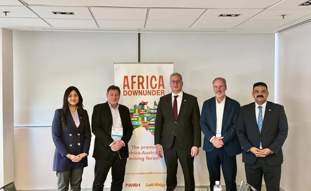 لقاءات مكثفة لوزير البترول في ختام المؤتمر الإفريقي الأسترالي للتعدين 