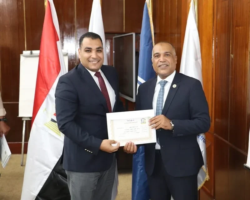 نقابة البترول تختتم البرنامج التدريبي حول قانون العمل الجديد