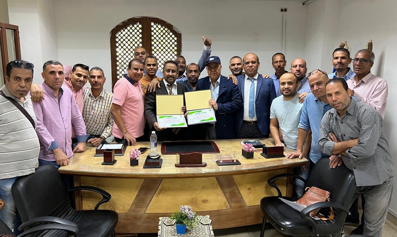 تكريم الزميل ” فرغلي معبد ” لبلوغه قمة العطاء الوظيفي