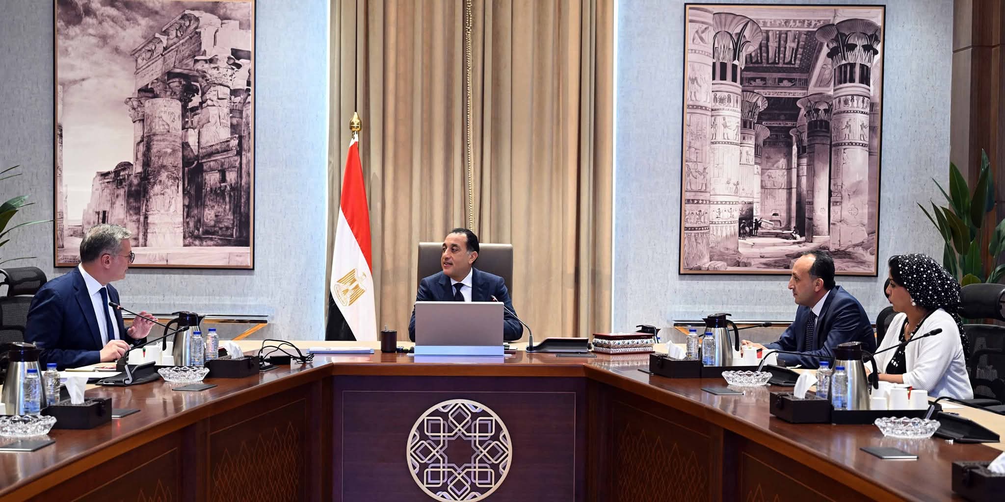 رئيس الوزراء يلتقي وزير البترول لاستعراض عددٍ من ملفات عمل الوزارة