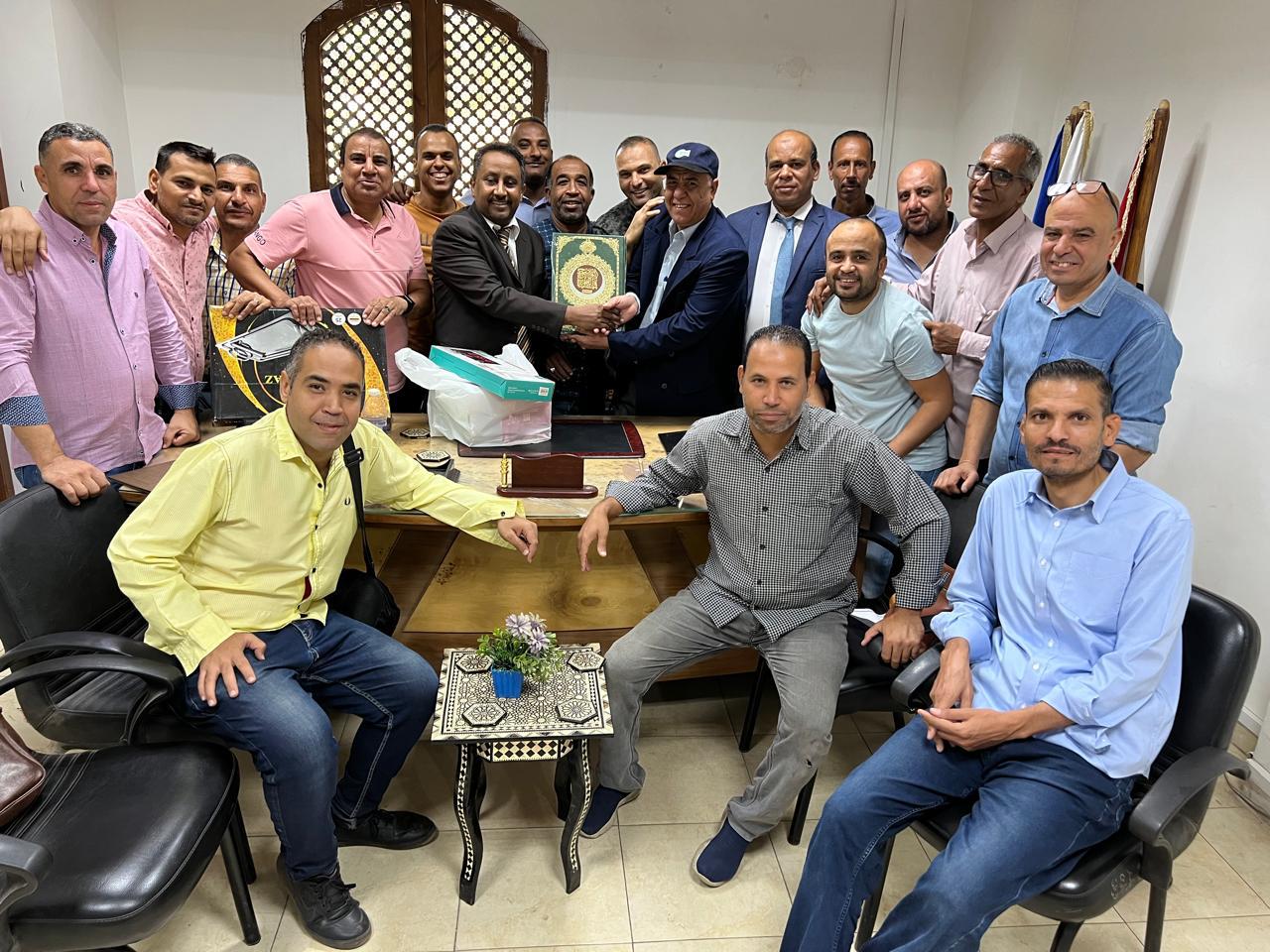 تكريم الزميل ” فرغلي معبد ” لبلوغه قمة العطاء الوظيفي