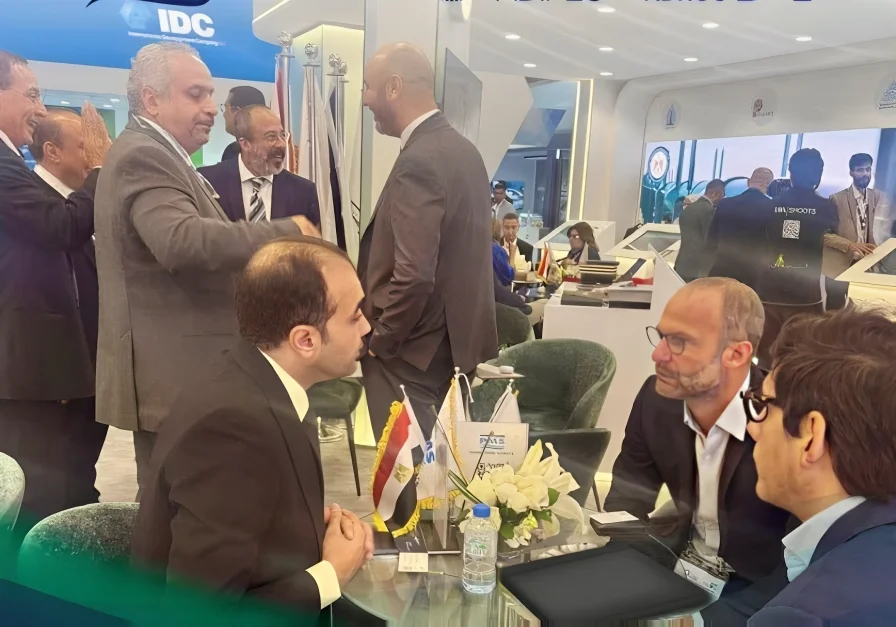 مشاركة مميزة لخدمات البترول البحرية في أديبك 2025