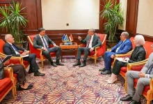 وزير البترول يلتقي وزير الشؤون البحرية اليوناني