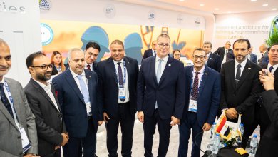 جانب من زيارة المهندس كريم بدوي لجناح غاز مصر في أديبك 2025