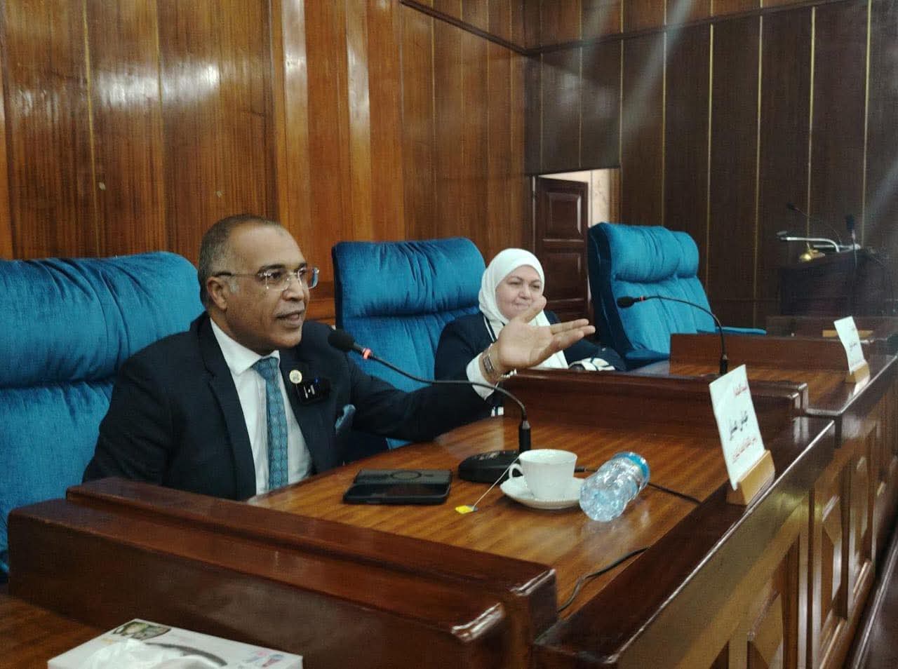 المحاسب عباس صابر رئيس نقابة البترول خلال فعاليات البرنامج التدريبي لقانون العمل الجديد