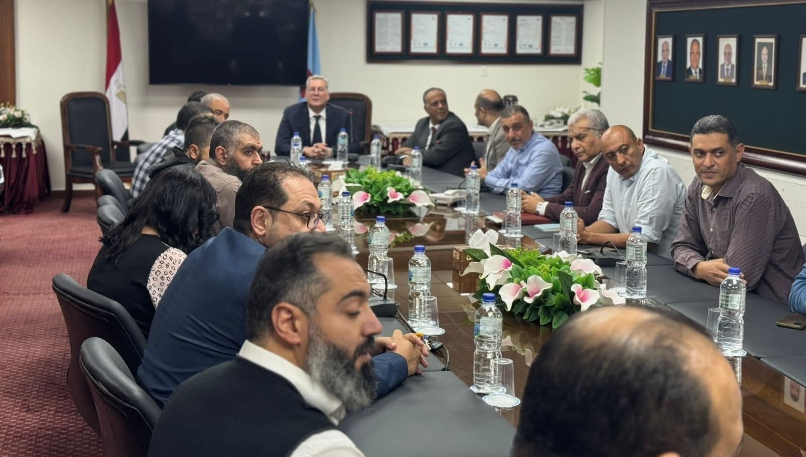 وزير البترول يجري زيارة لبتروجلف لمتابعة الإنتاج