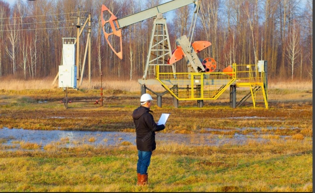 استكشاف حقول النفط 