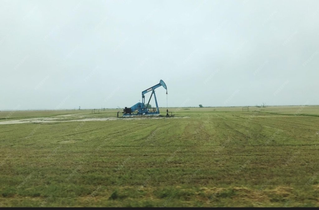 حقول النفط البرية 