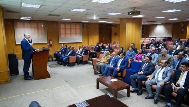 وزير البترول يلتقي كوادر هيئة الثروة المعدنية والصناعات التعدينية