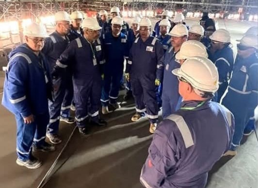 رئيس مصر للصيانة يُجري زيارة ميدانية لمعسكرات وورش الشركة بالعراق