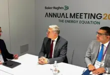 وزير البترول يبحث مع وكيل وزارة الطاقة الإماراتية نقل الخبرات والتوسع في مشروعات التعدين والطاقة النظيفة