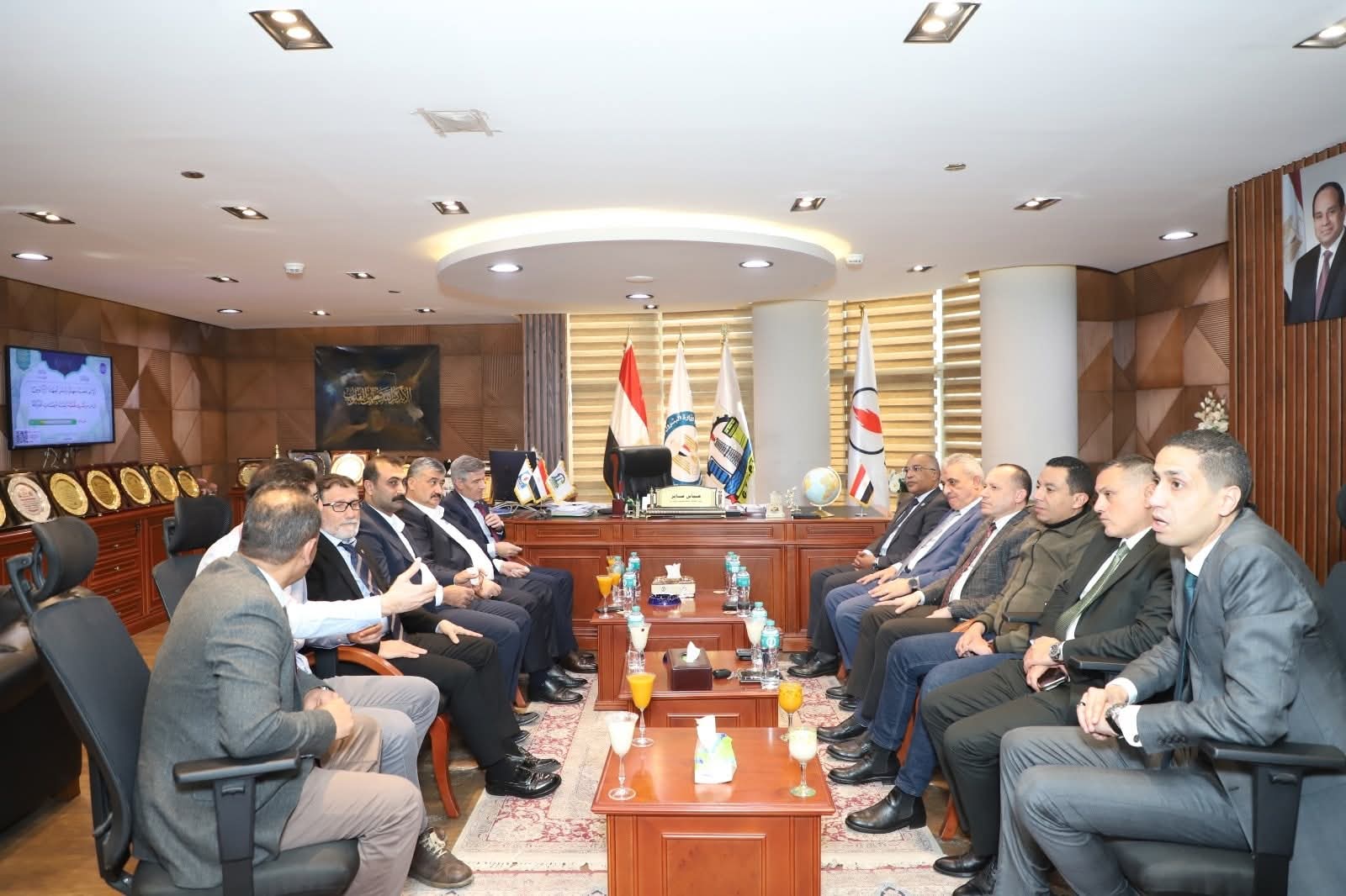 رئيس نقابة البترول يستقبل وفدًا نقابيًا تركيًا 