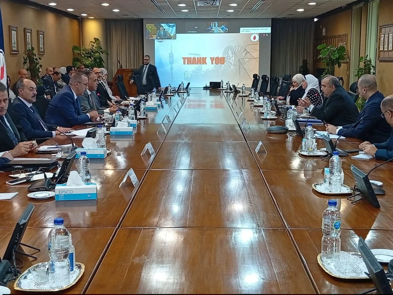 الهيئة المصرية العامة للبترول تعتمد موازنات وخطط نمو جديدة لشركات أبوقير ومارينا والسويس للزيت