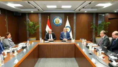 وزيرا البترول والطيران المدني يبحثان تنسيق الجهود لتنفيذ مشروع وقود الطائرات المستدام