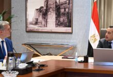 جانب من اجتماع رئيس مجلس الوزراء ووزير البترول والثروة المعدنية