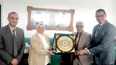 "بتروتريد" تُكرم رئيس هيئة قناة السويس