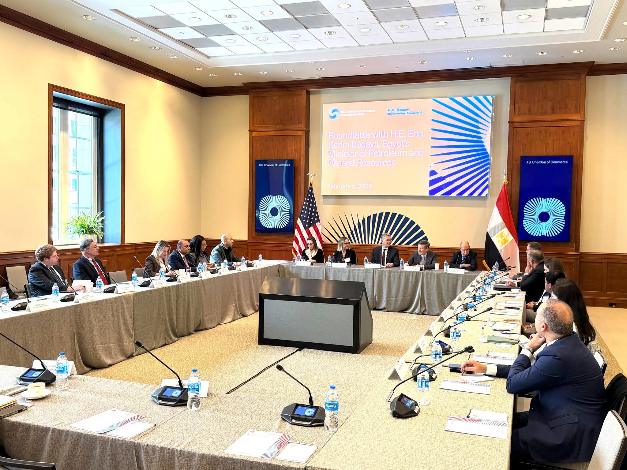 وزير البترول يعقد لقاءً موسعًا مع ممثلي الشركات الأمريكية بغرفة التجارة 