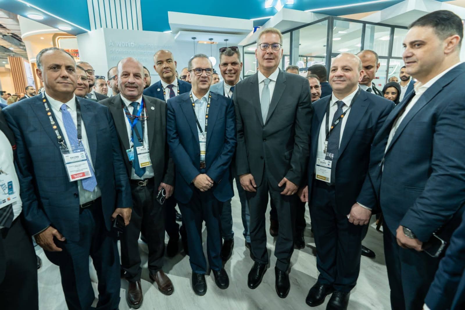 وزير البترول يتفقد أجنحة الشركات المشاركة في «إيجبس 2026»