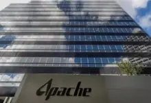 أباتشي تضيف 26 مليون قدم مكعب غاز و2700 برميل متكثفات يوميًا من كشف جديد بالصحراء الغربية