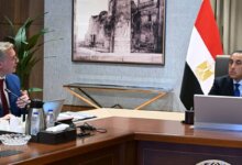 رئيس الوزراء يستعرض مع وزير البترول عددٍ من ملفات عمل الوزارة