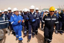 وزير البترول يتفقد مواقع إنتاج البترول والغاز بالصحراء الغربية