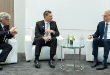 وزير البترول يبحث مع «إنرجين اليونانية» زيادة الاستثمارات في استكشاف وإنتاج الغاز بالبحر المتوسط