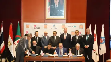 وزير البترول ونظيره الجزائري يشهدان توقيع عقد تطوير حقل حاسي بئر ركايز