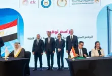 وزير البترول يشهد توقيع برنامج تمويلي بين الهيئة العامة للبترول والمؤسسة الدولية الإسلامية