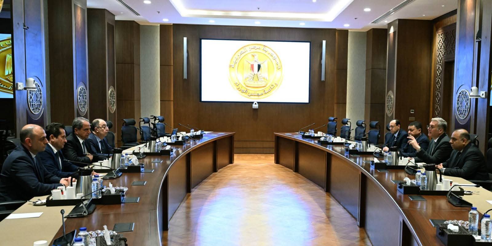 مباحثات مصرية لبنانية لتعزيز التعاون في قطاع البترول والغاز