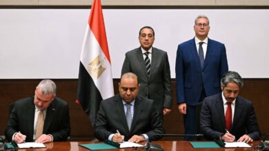 رئيس الوزراء يشهد توقيع مذكرة تفاهم بين «وزارة البترول» و«إكسون موبيل» و«قطر للطاقة»