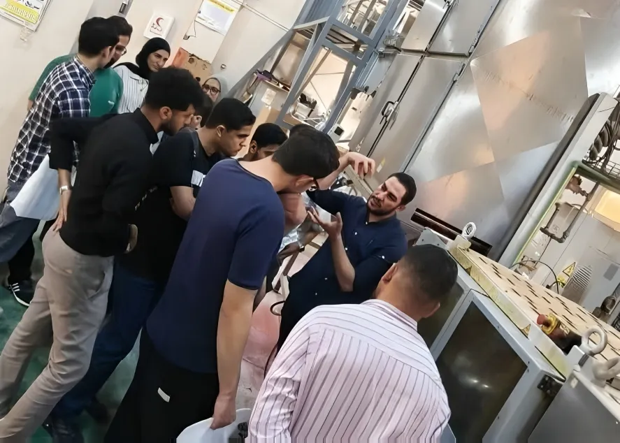 زيارة طلاب هندسة البترول بجامعة السويس لشركة بتروليفت