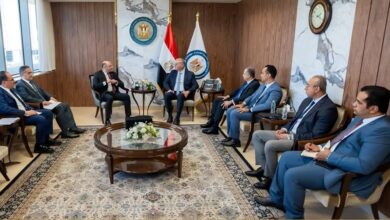 وزير البترول يبحث مع رئيس الهيئة البرلمانية لحزب حماة الوطن دعم جهود تطوير قطاعي البترول والتعدين