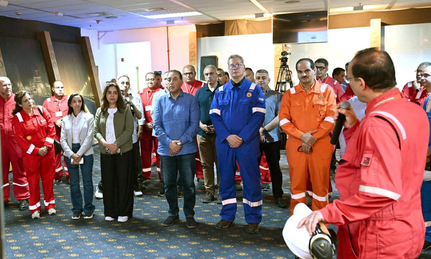 رئيس الوزراء يتفقد مجمع إدكو للغاز الطبيعي المُسال بالبحيرة